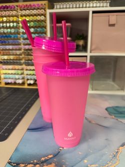 4 Pink Plastic Tumblers with Lids and Straws
