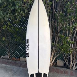 5’10 JS Industries Monsta Surfboard
