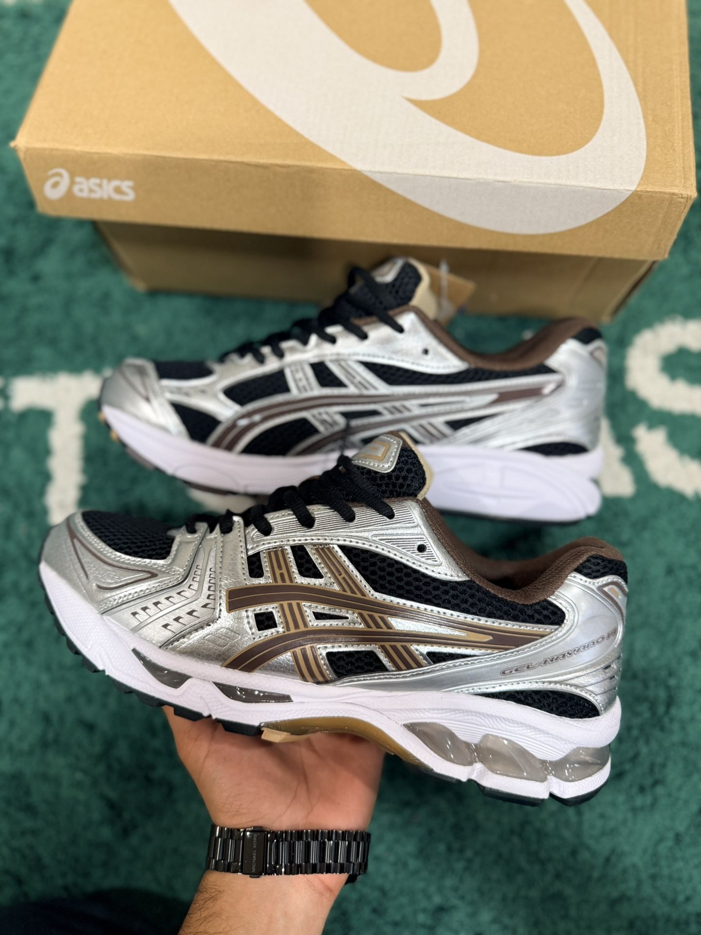 Asics Sneakers