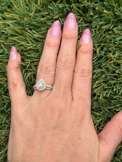 Pear-Shaped Lab Grown Diamond Wedding Ring – Rose Gold