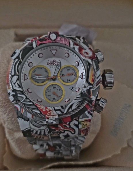 Invicta Men s 52mm Bolt Zeus Hydroplated Graffiti Chronograph Silver