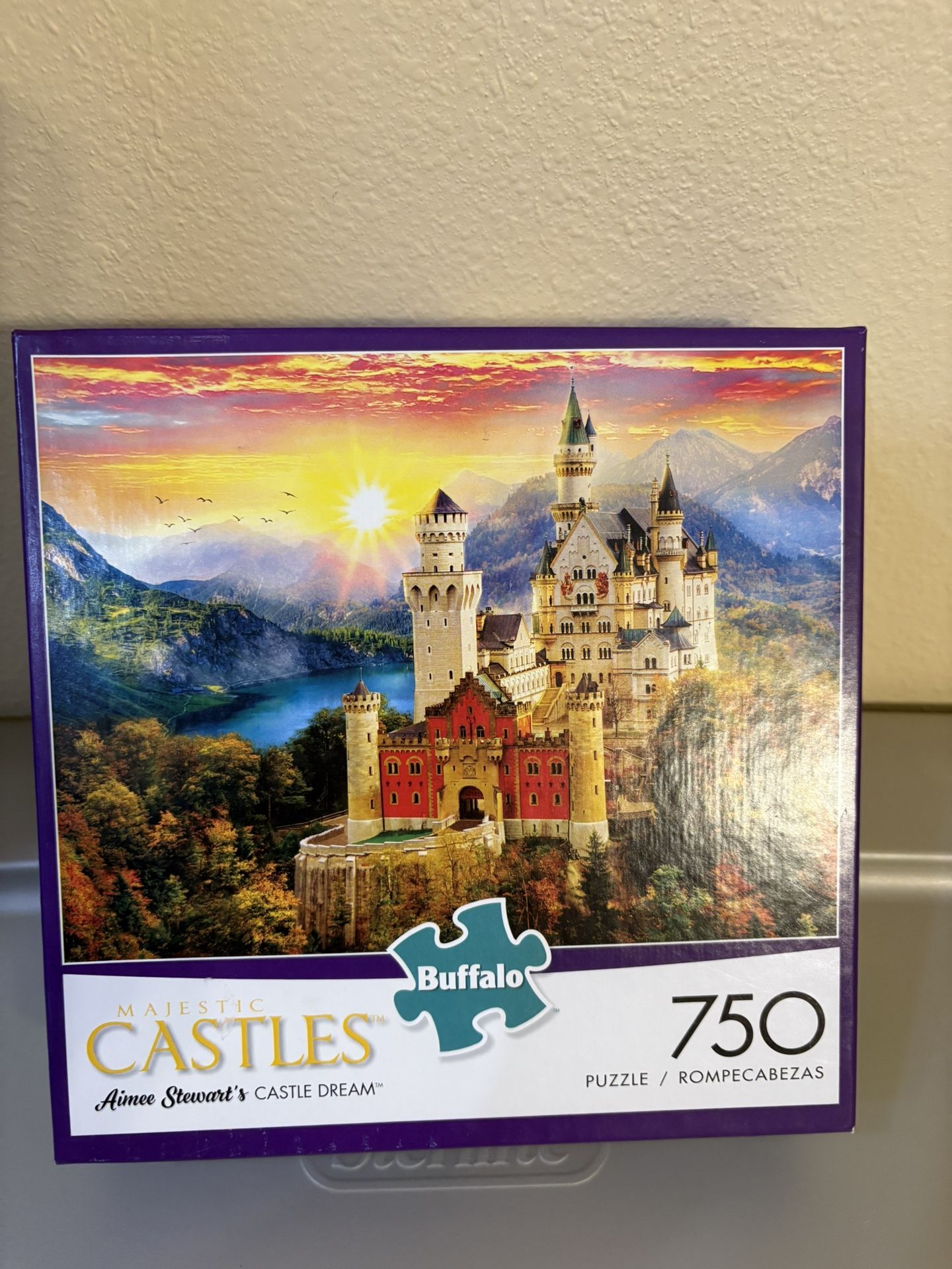 Buffalo Majestic Castles Aimee Stewart’s Castle Dream 750 Piece Puzzle
