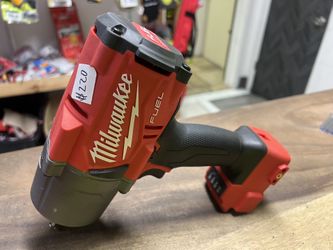 Milwaukee M18 FUEL 18V Lithium-Ion Brushless Cordless 1/2 in. Impact Wrench with Friction Ring (Tool-Only