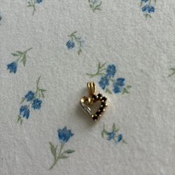 Samuel Aaron 10K Gold Pendant