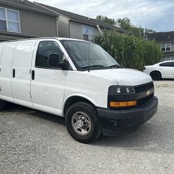 2020 Chevrolet Express 2500
