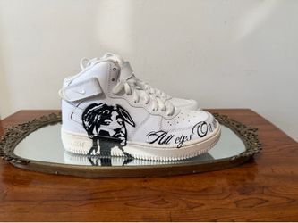NWOT Tupac Nike Force 1 Mid LE 😎