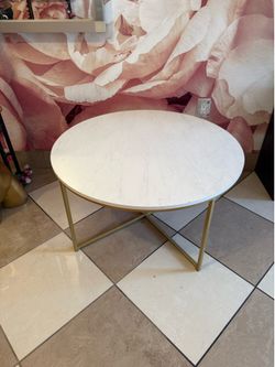 Cute round coffee table