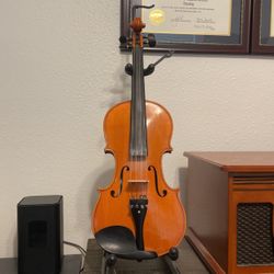 Excellent Violin