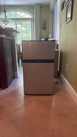 3.1 Cu. Ft. Mini Fridge with Built-In Freezer - Silver