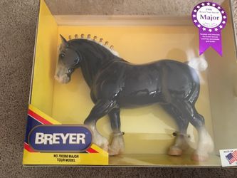 Breyer No 700398 Tour Model - Major
