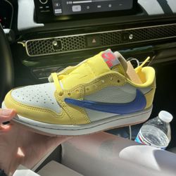 Air Jordan 1 Low x Travis Scott Canary 