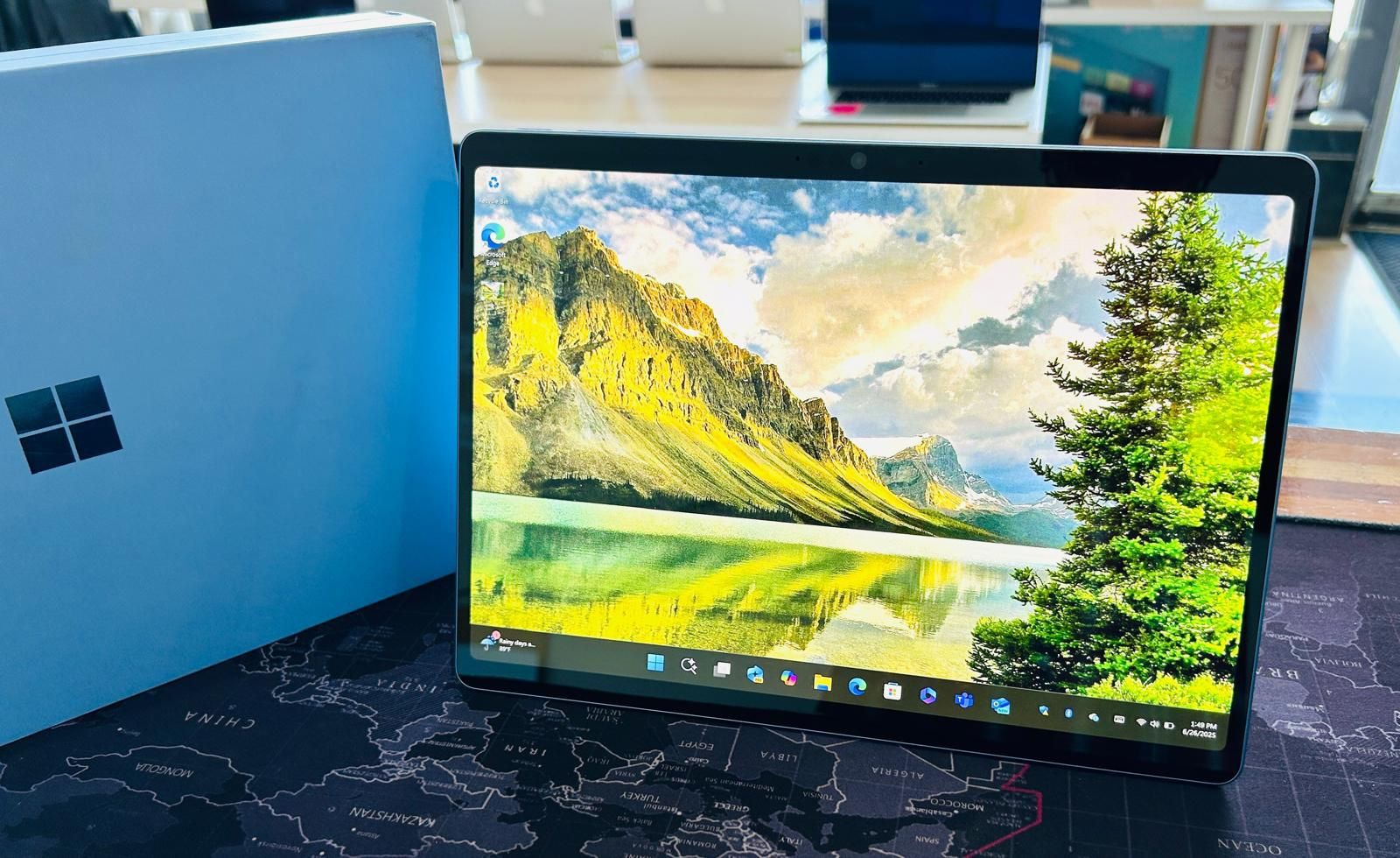 Microsoft Surface Pro 11th Edition Snapdragon 12-Core 3.40Ghz 16GB 500GB SSD Laptop//Tablet