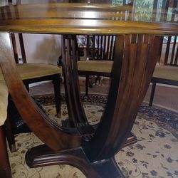 Dinning Table With Chairs