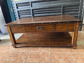 Rolling coffee table