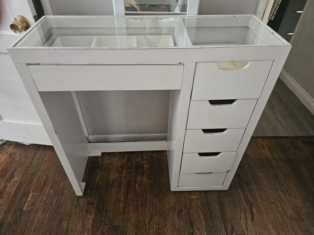 Makeup Vanity