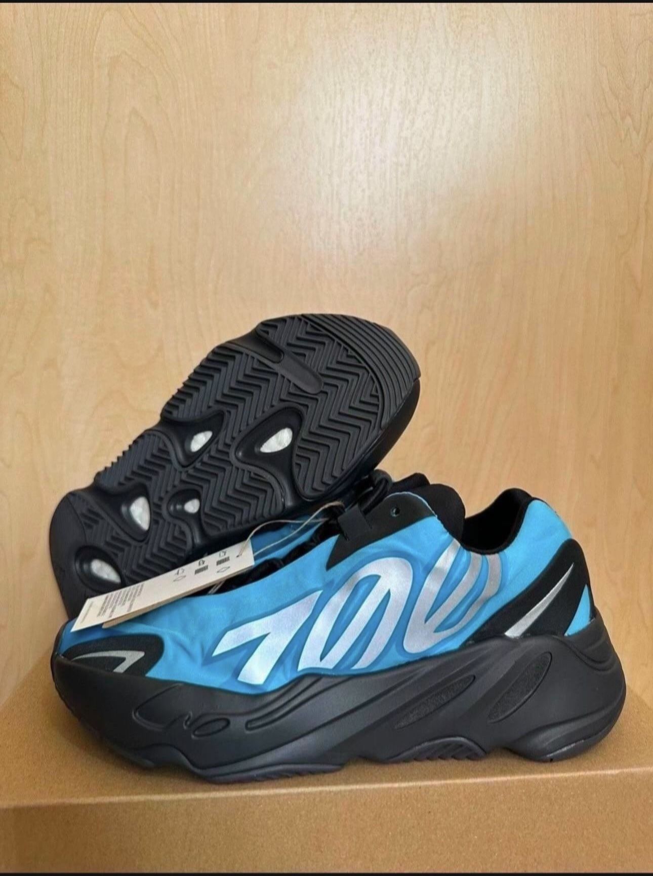 Adidas Yeezy Boost 700 MNVN Bright Cyan GZ3079 Size 5 Brand New
