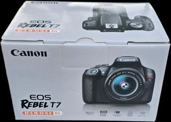 Cannon Rebel T7 (New in Box)