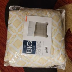 Comforter  With 2 Pillows Cover Twin Size