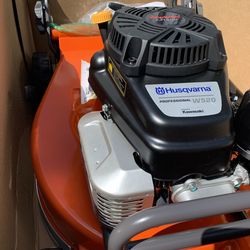 New Husqvarna W520 Gas Lawnmower