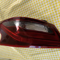 Nissan Altima Tail Light 17-18