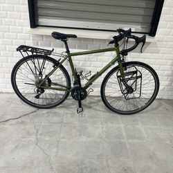 Novada Randonee Touring Bike