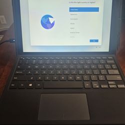 Dell  5290 2-in-1 touch screen tablet PC 8G RAM, 256 HDD, i5 Gen 