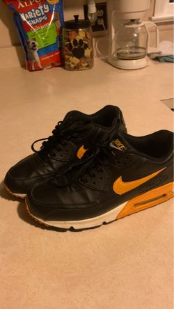 10 1/2 and size Nike air max clean