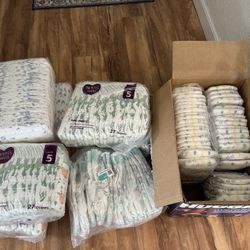 Lot of Size 5 Diapers