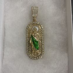 14k Gold Plated St jude Pendant 40$