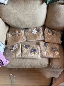 2 size 8         2 size 7.        2 size 5. Kids pants