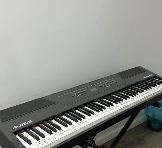 Keyboard Piano