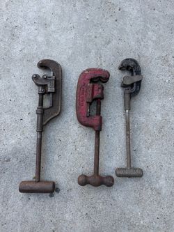 Pipe cutters