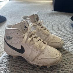 Nike baseball cleats size 3y