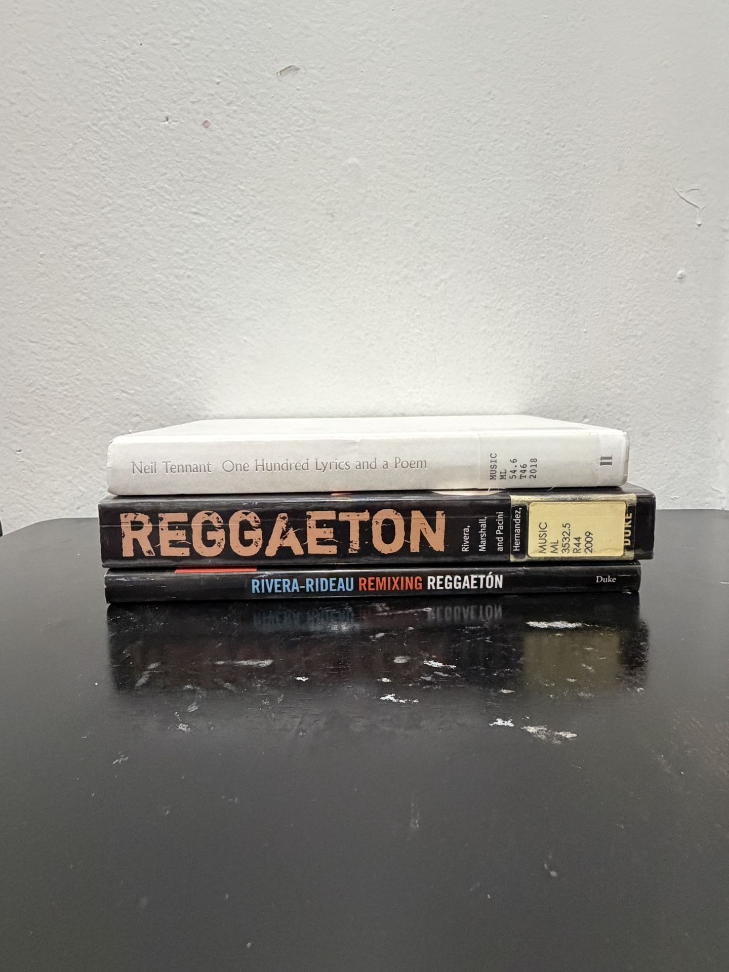 REGGAETON BOOKS