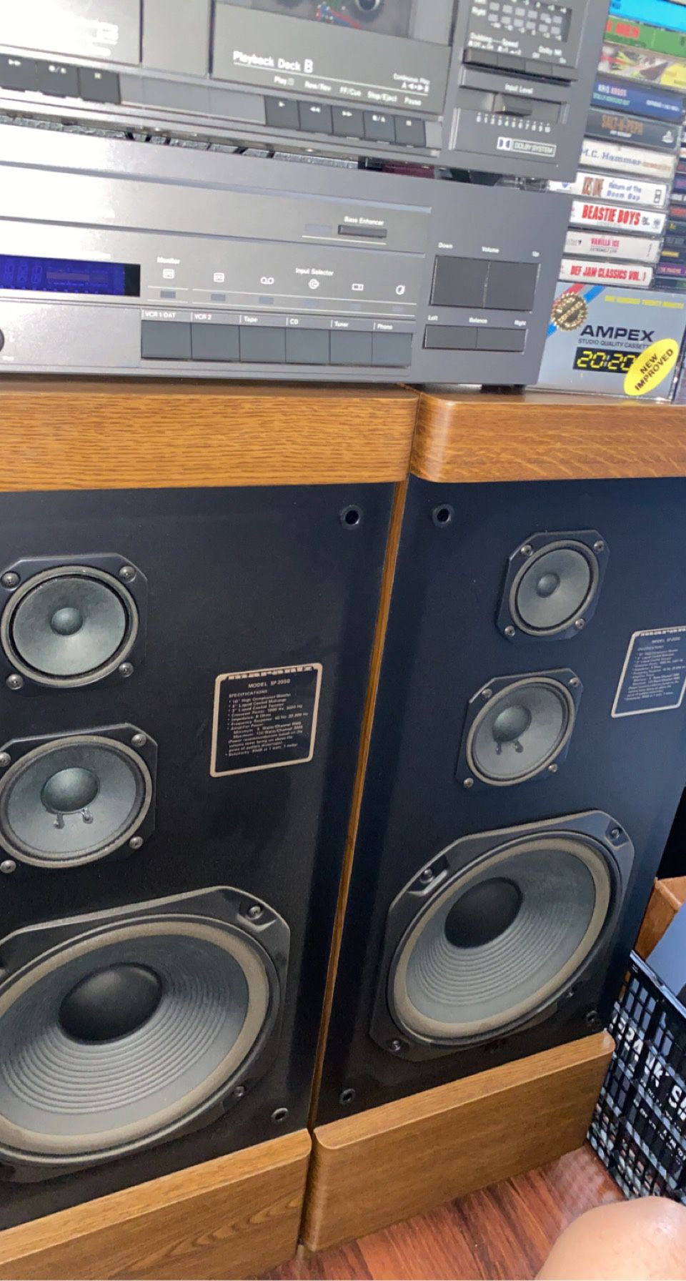 Marantz Stereo System With Speakers 