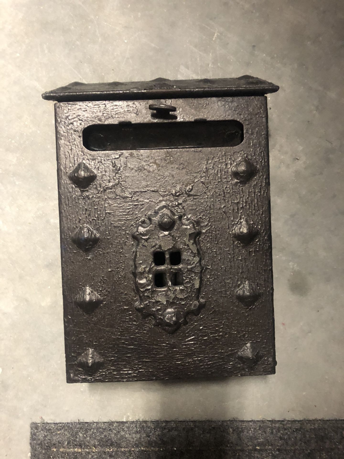 Antique Mailbox - Home Improvement