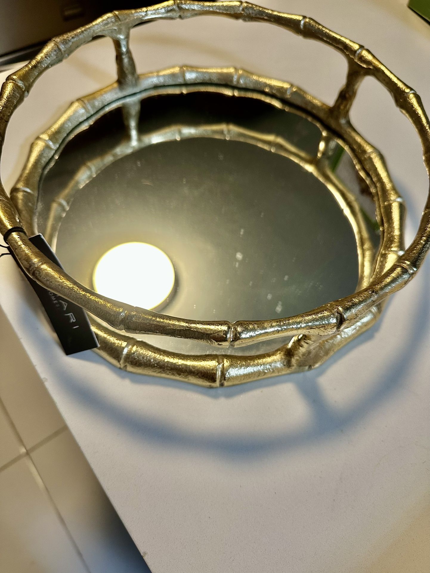 Nice Perfume, Makeup Gold Glass Round Plate