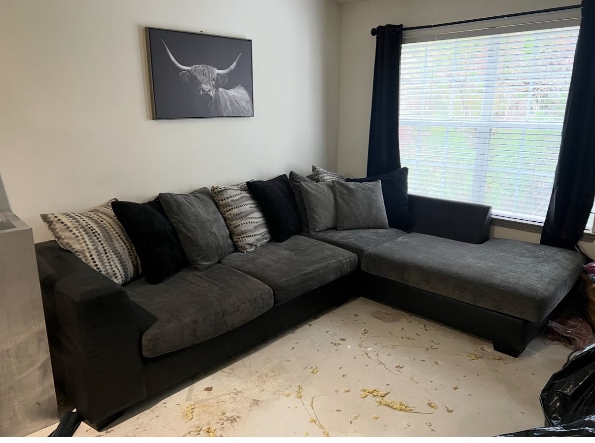 Black & Gray Sectional - Ready For Pick Up!