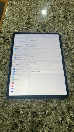 iPad Pro 12.9 inch 5th Gen m1 256gb WiFi only