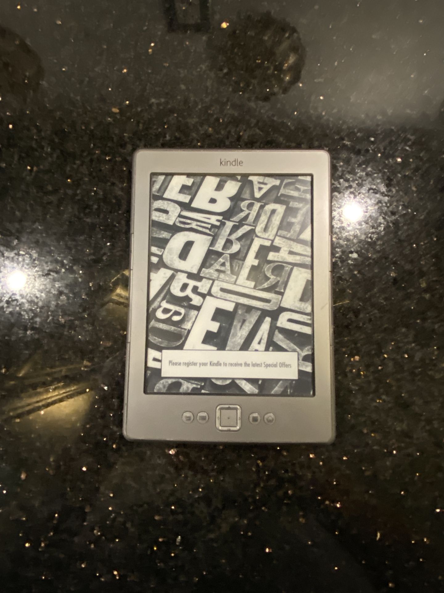Amazon Kindle 4th Generation 2GB 7” WiFi Model D01100 with Charging Cable