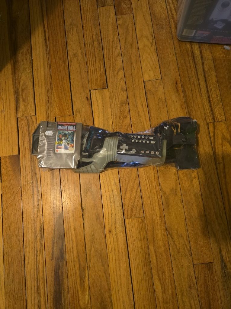 Nintendo Power Glove With Sensors And Game