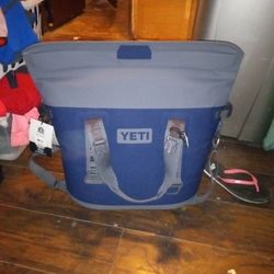 Yeti Hopper M30