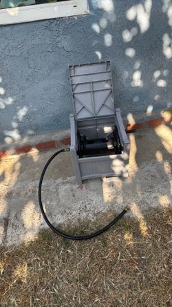 Suncast Hose Hideaway Box