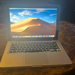MacBook Pro 2012 8gb Ram 500 Drive i5