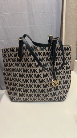 Michael Kors MK Signature Tote Bag