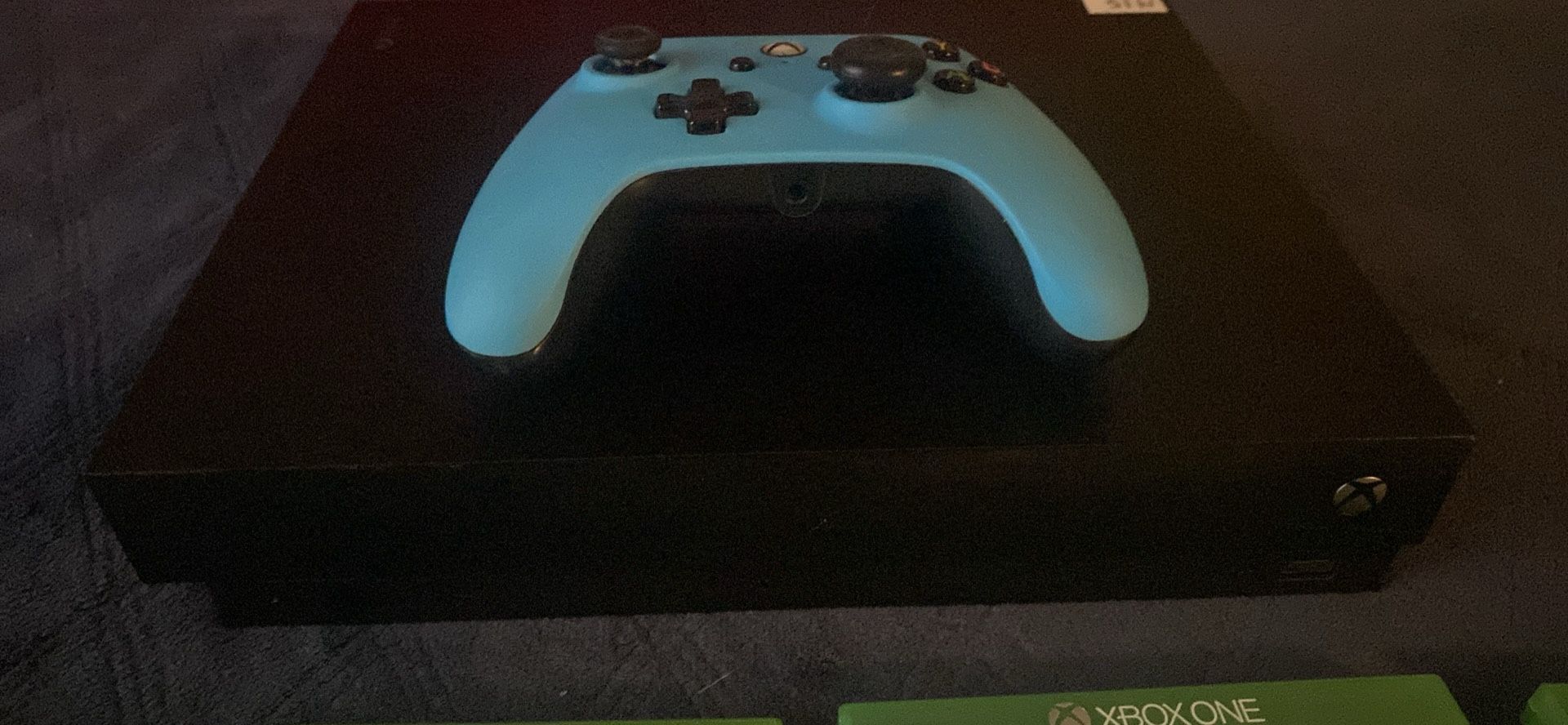 Broken Xbox 1 X