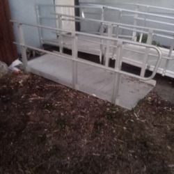 Handicap Ramp All Aluminum Ready To Install Or Pick Up First 300 Or Make Offer