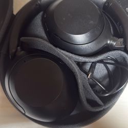Sony Headphones WH-XB910n