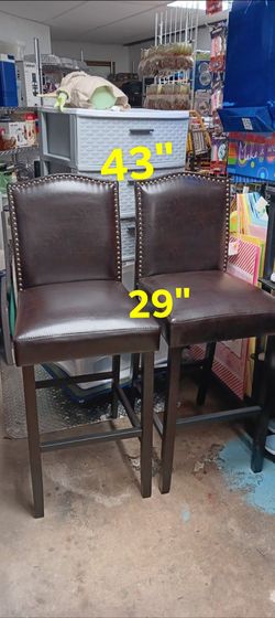 2 High Bar Stools