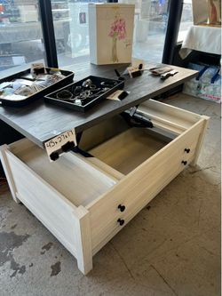 Coffee table / living room table / brand new